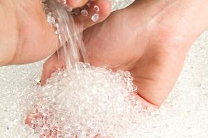 Measuring Oil in Crystal Polystyrene using MQC+